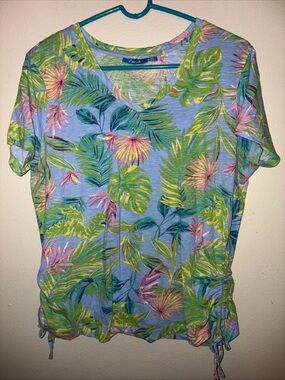 fresh Tropical Leaf Print V-Neck Tee in Blue, Green, Pink22” p-p. 25” s-h